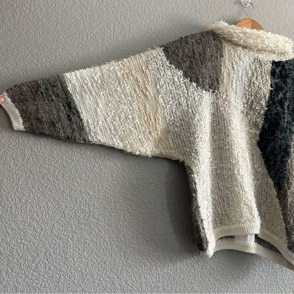 Vtg TJW Medium Turtleneck Dolman Sleeve Abstract Chunky Sweater White Taupe Crm - Picture 2 of 7